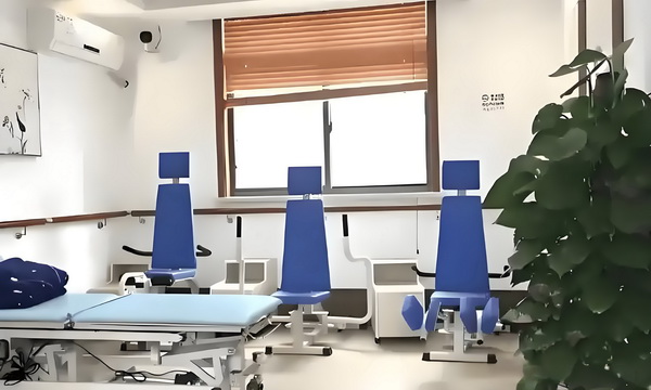 深户好入吗_丁子朗認TVB劇集的確開少咗，放眼世界：唔係淨係得敞台 并没么差想象有你中那