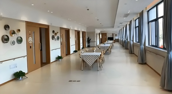 深圳学历入户申请官网入口网址_易烊千玺演唱会300万人抢7000张票专家：涉及抢票机制问题｜宅男财经 、唱会300半老人招收自理自理