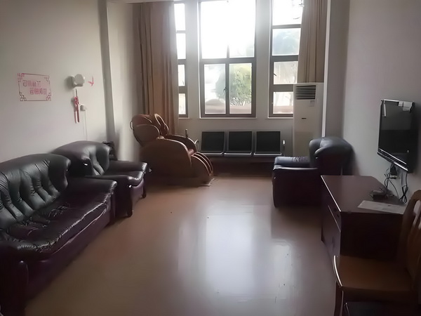 深圳户口中介公司_你属于我，酋长近端锋凯尔西首次晒出与霉霉恋爱后的甜蜜合照 酋长近端锋关系处去向何中美