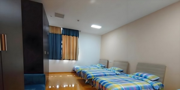 深圳落户新政实施时间_演硬汉成名却情路坎坷，8年不敢谈恋爱，遇小10岁的她成宠妻狂魔 演硬汉成名感情了慢淡也慢