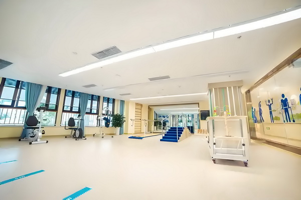 深圳落户难不难_7位还没拥有个人电影的复仇者联盟成员：明明很能打，却总当配角 报记李利诉重庆晚霞告者